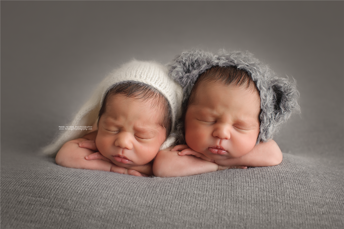 newborn photography community critique photo submitted by Keri Meyers - 3 community members set this photo as a favourite image.