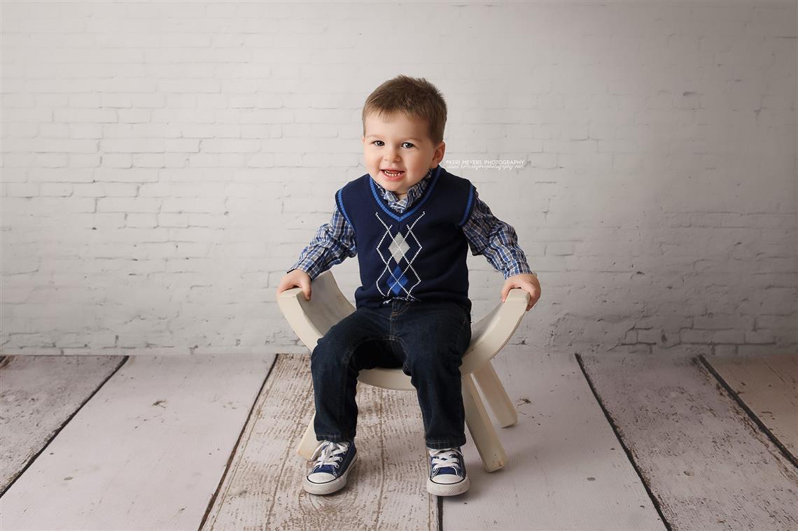 newborn photography community critique photo submitted by Keri Meyers - 2 community members set this photo as a favourite image.