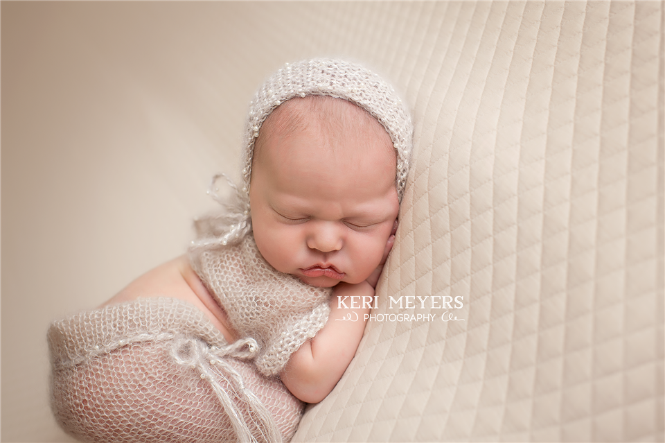 newborn photography community critique photo submitted by Keri Meyers - 3 community members set this photo as a favourite image.