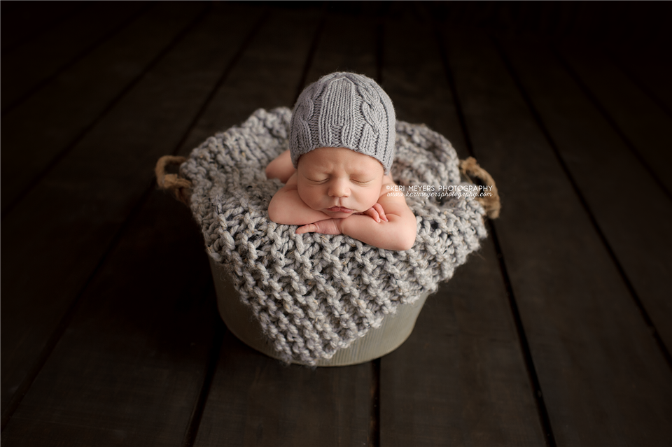 newborn photography community critique photo submitted by Keri Meyers - 4 community members set this photo as a favourite image.