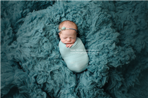 Keri Meyers newborn photography