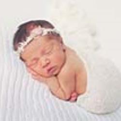 Kayla Escamilla Newborn Photographer - profile picture