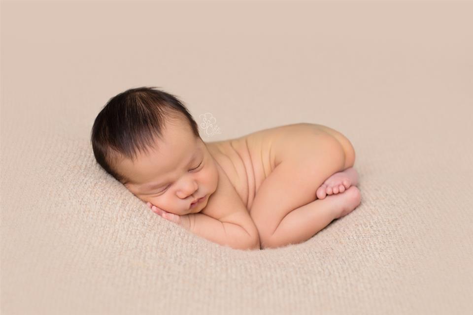 newborn photography community critique photo submitted by Brenden Murphy - 5 community members set this photo as a favourite image.