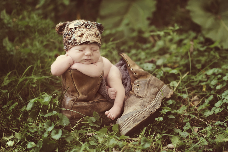 newborn photography community critique photo submitted by Tisha Johnson - 7 community members set this photo as a favourite image.