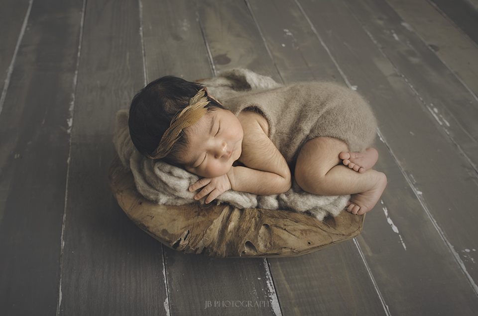 newborn photography community critique photo submitted by Bree Garcia - 2 community members set this photo as a favourite image.