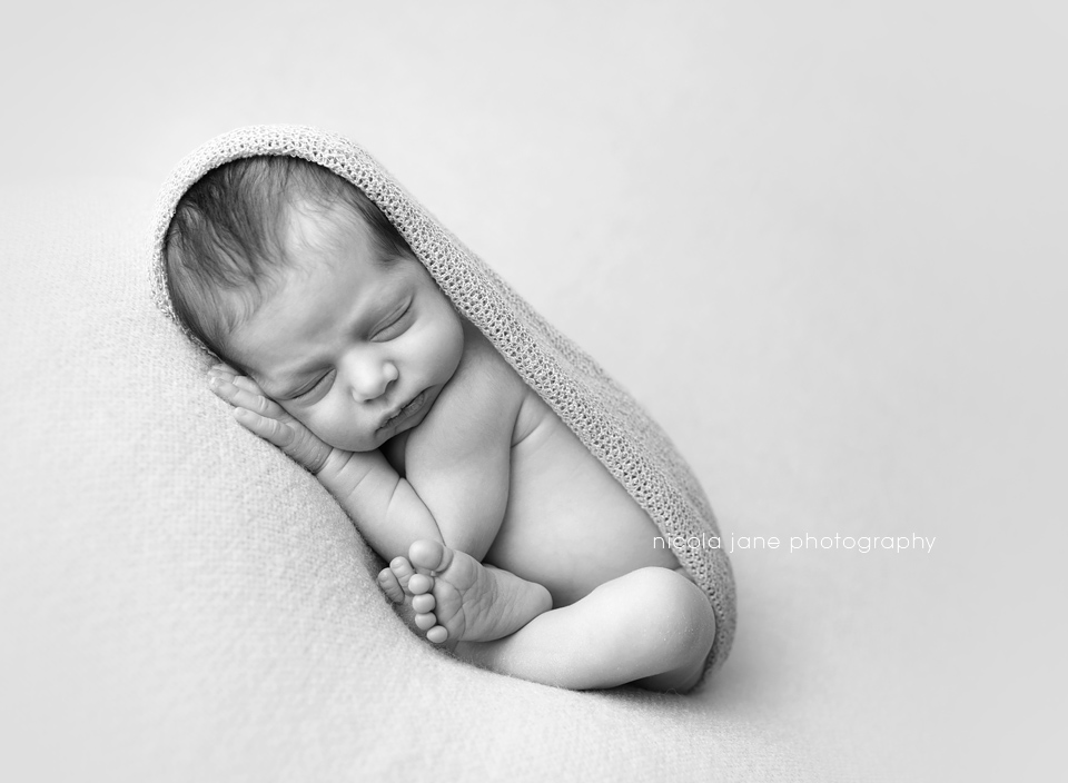 newborn photography community critique photo submitted by Nickie Cole - 2 community members set this photo as a favourite image.